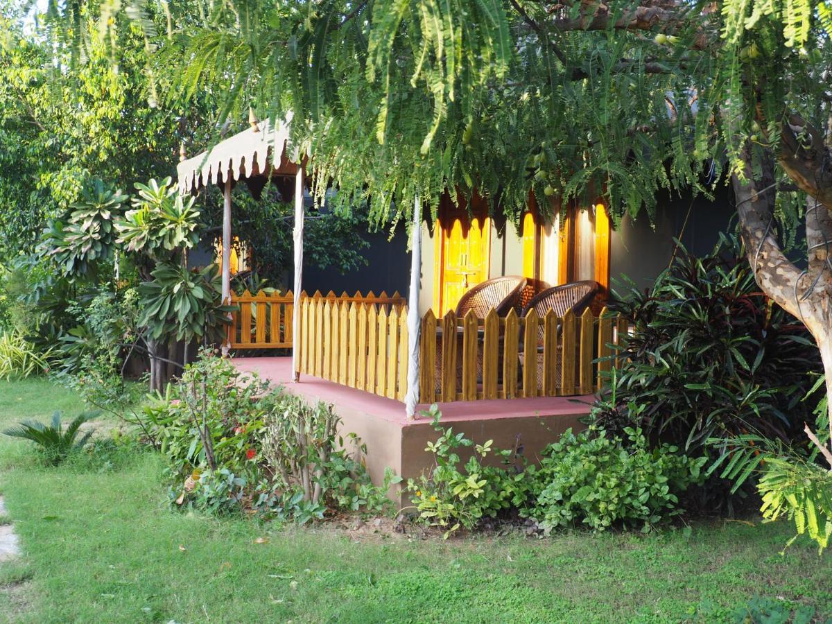 Pushkar Vela Resort Bagian luar foto