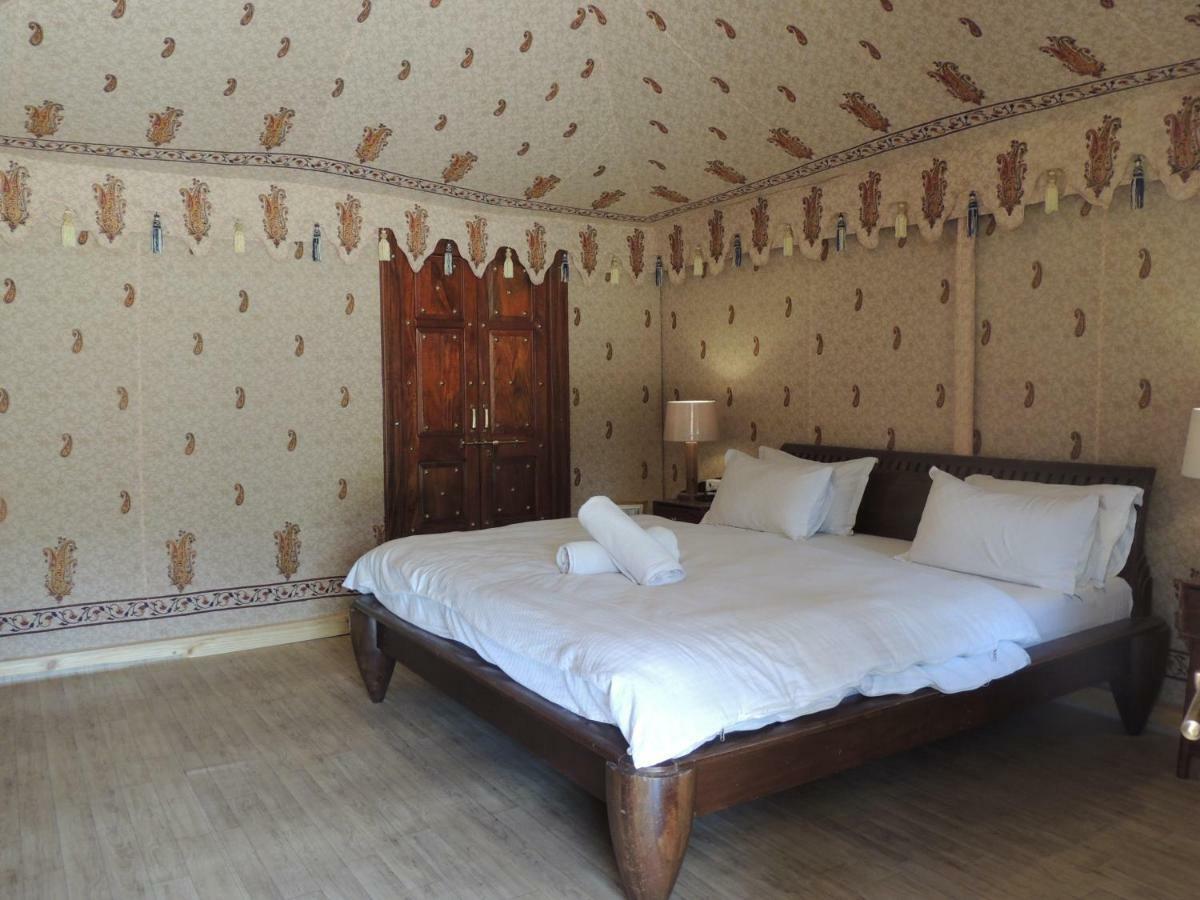 Pushkar Vela Resort Bagian luar foto